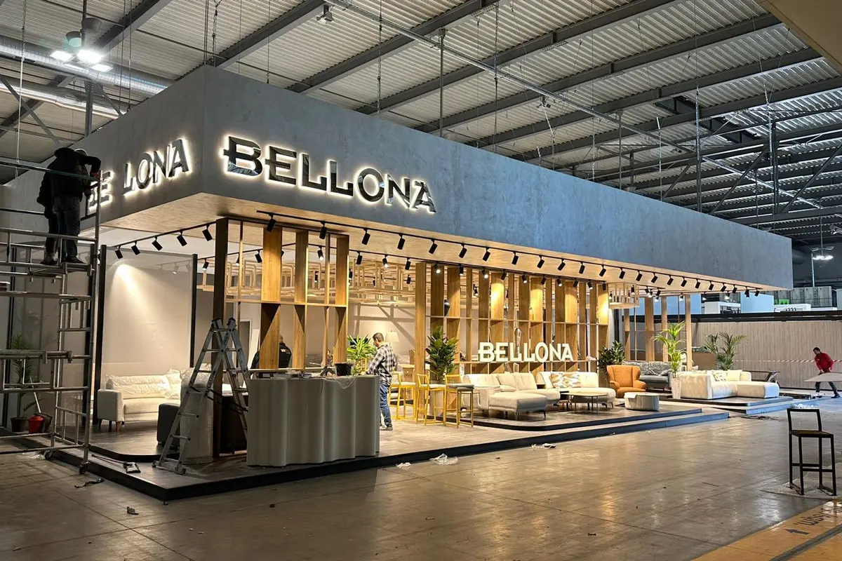 Bellona için tamamlanmış geniş fuar standı ve showroom alanı